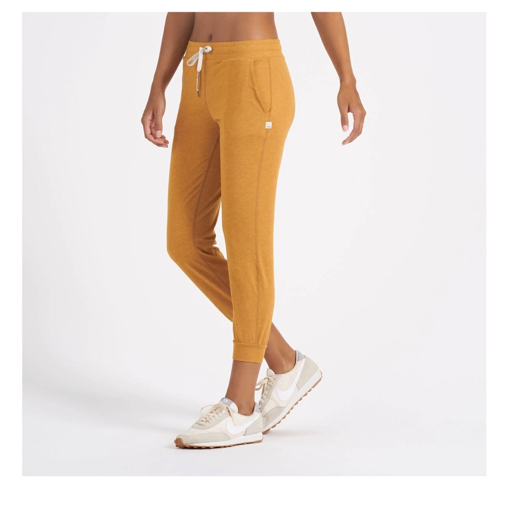 Vuori Women’s Performance Jogger Size Medium